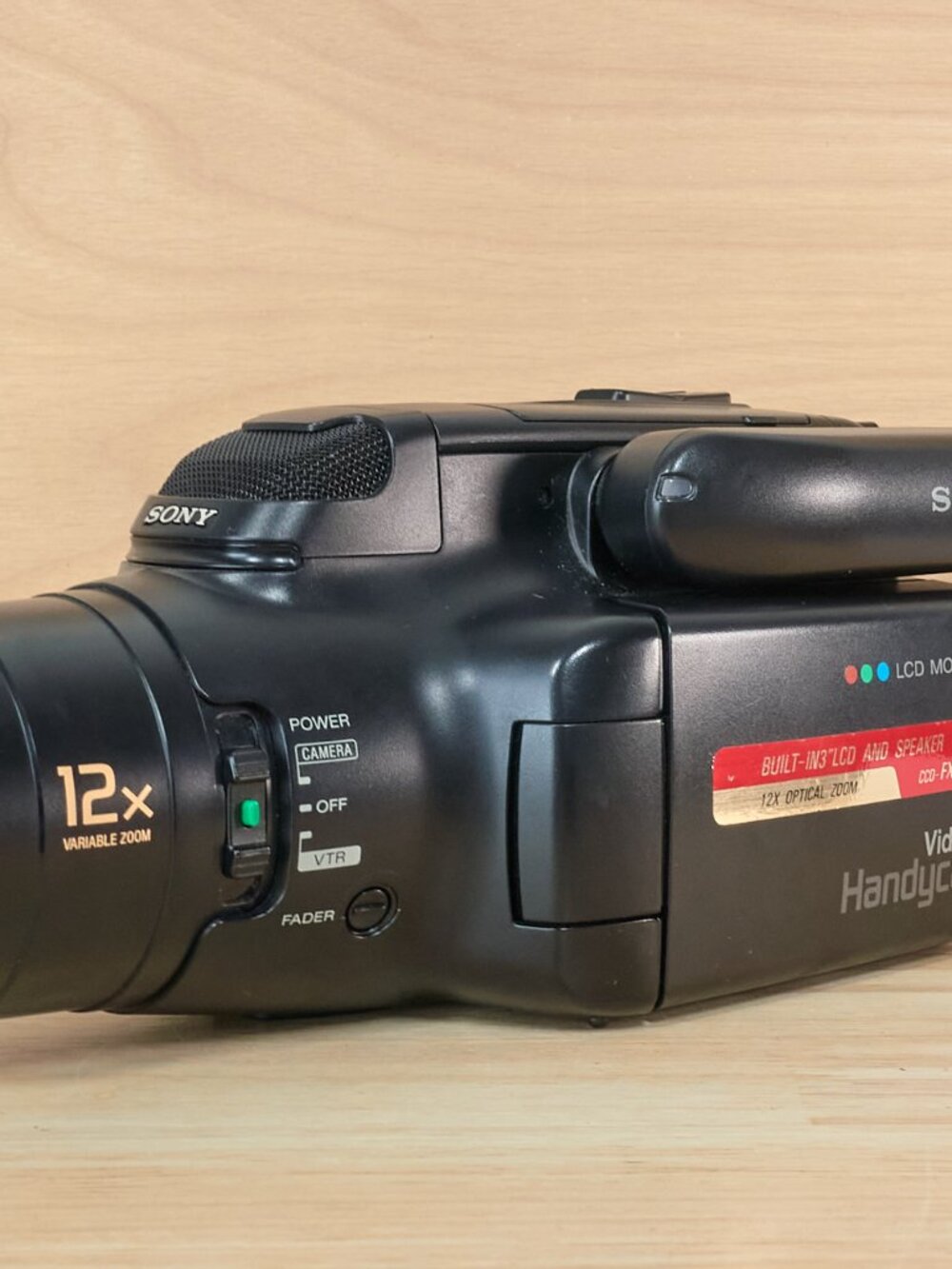 Sony Handycam CCD-FX730V Video8 8mm Camcorder 12x Optical Zoom Tested